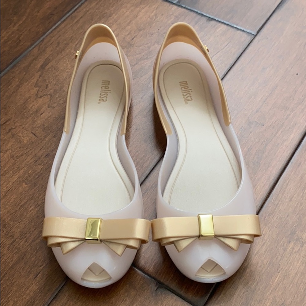 Melissa flats-size 6-NEW